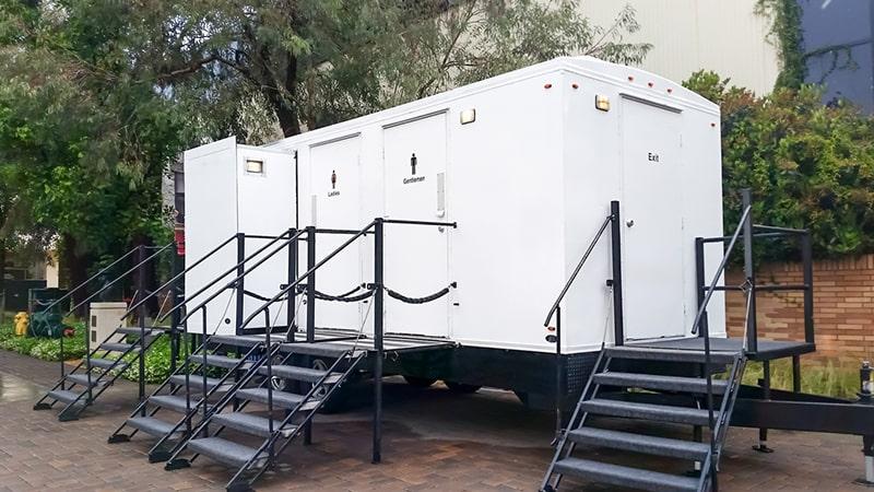 luxury restroom trailers are suitable for a wide range of events, including weddings, corporate gatherings, outdoor parties, and more